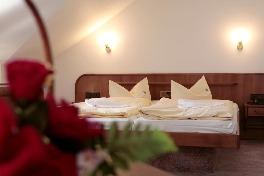 Rennsteighotel Herrnberger Hof นอยเฮาส์ อัม เรนน์เว็ก ห้อง รูปภาพ