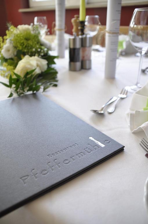 Rennsteighotel Herrnberger Hof นอยเฮาส์ อัม เรนน์เว็ก ภายนอก รูปภาพ
